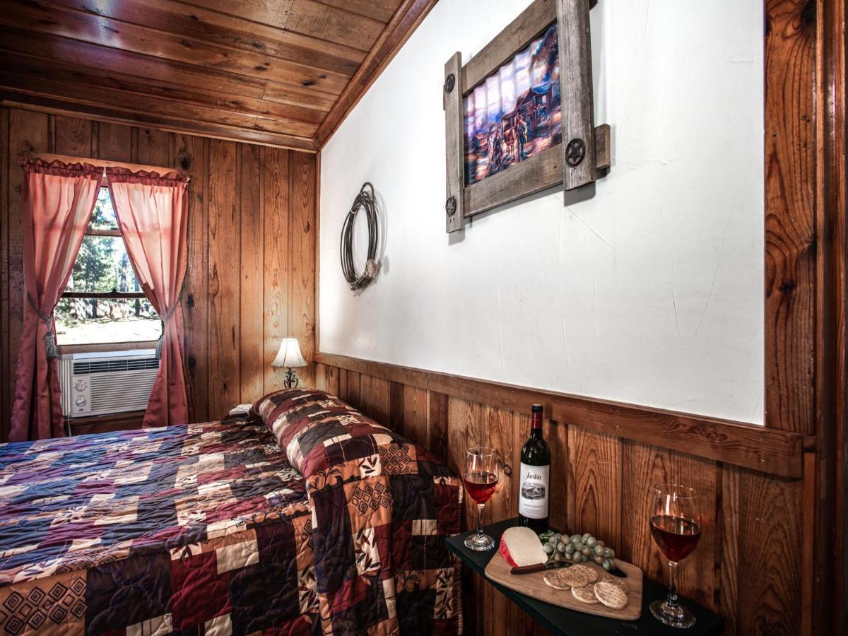 Apache Village Cabinette 15, Queen Bed, Midtown, Sleeps 2 Ruidoso Ngoại thất bức ảnh