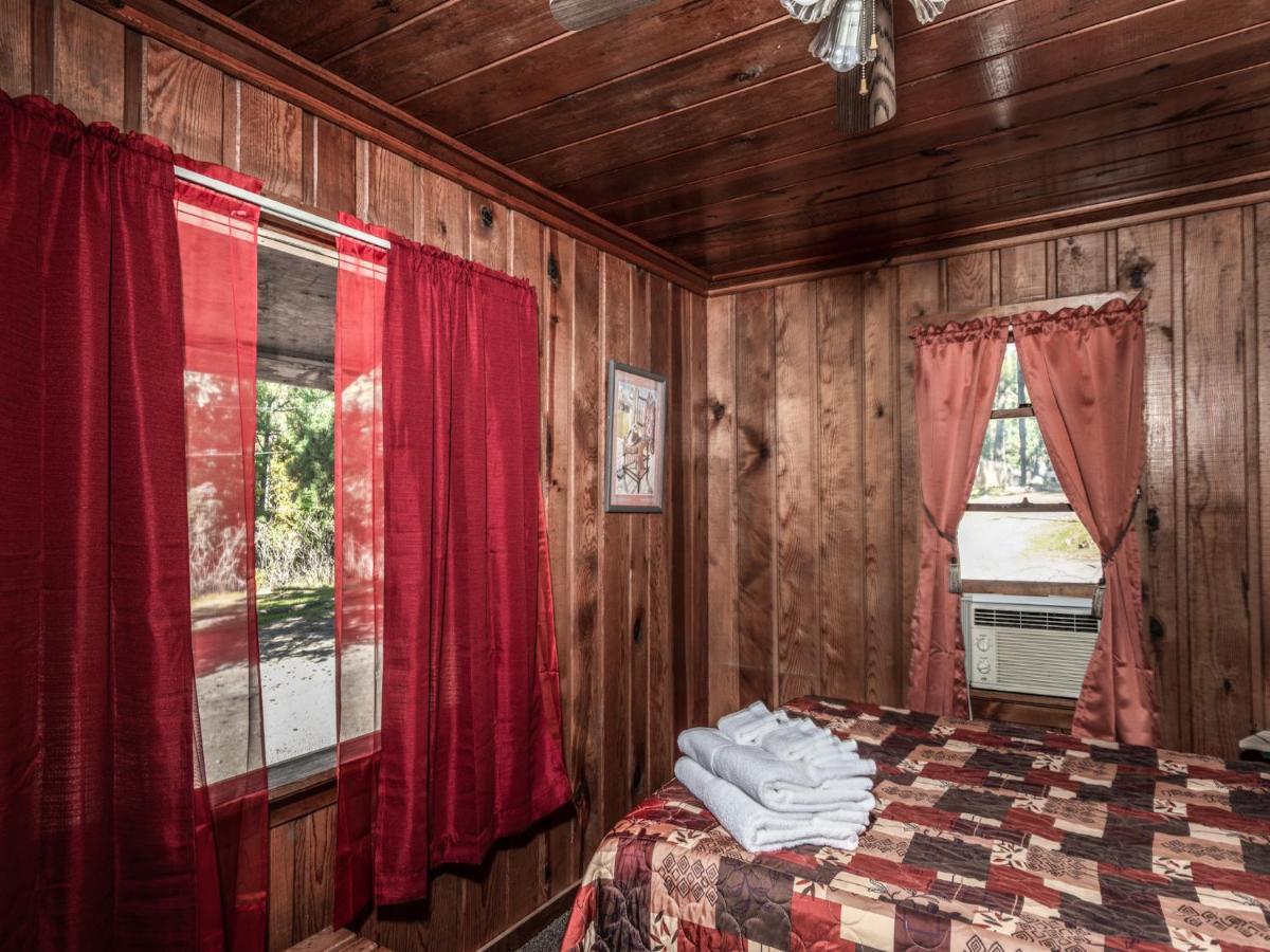 Apache Village Cabinette 15, Queen Bed, Midtown, Sleeps 2 Ruidoso Ngoại thất bức ảnh