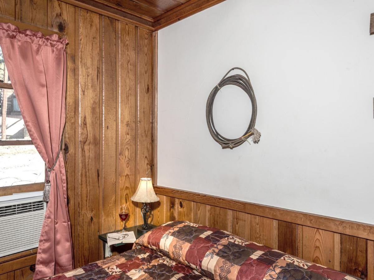 Apache Village Cabinette 15, Queen Bed, Midtown, Sleeps 2 Ruidoso Ngoại thất bức ảnh